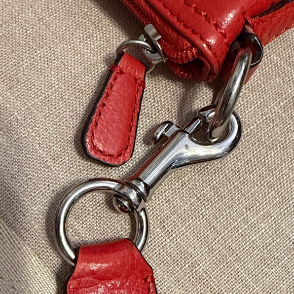 Coach (No.F49170) Red Leather Swing Back Crossbody - Picture 11 of 16